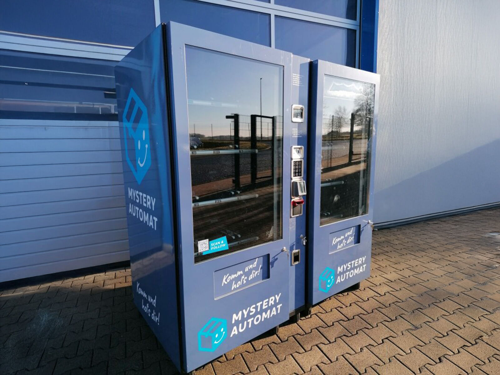 Gebrauchter Mysteryautomat mit Secret-Packs-Motiv      